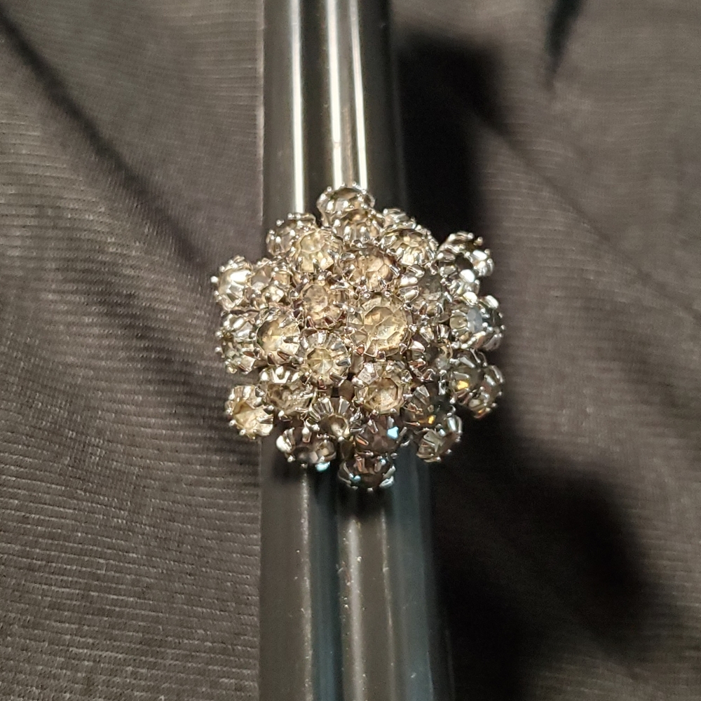 VINTAGE EMMONS DOMED RHINESTONES RING 41/2 AJUSTABLE